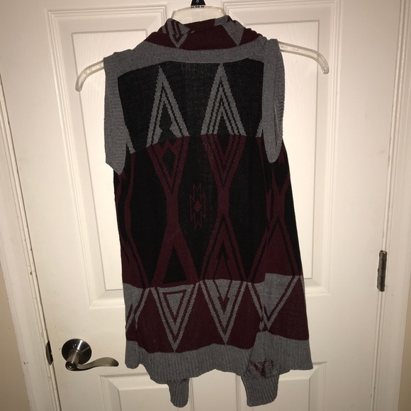 Sleeveless cardigan - Picture 2 of 4